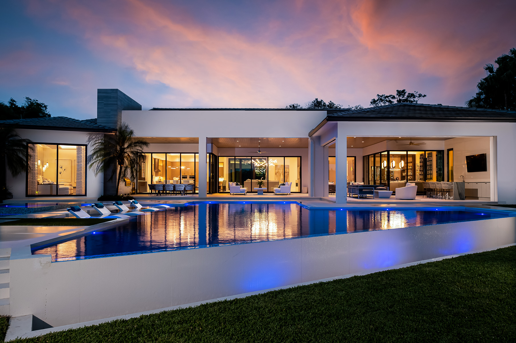modern Florida home with large pool photographed by skilled architectural photographer